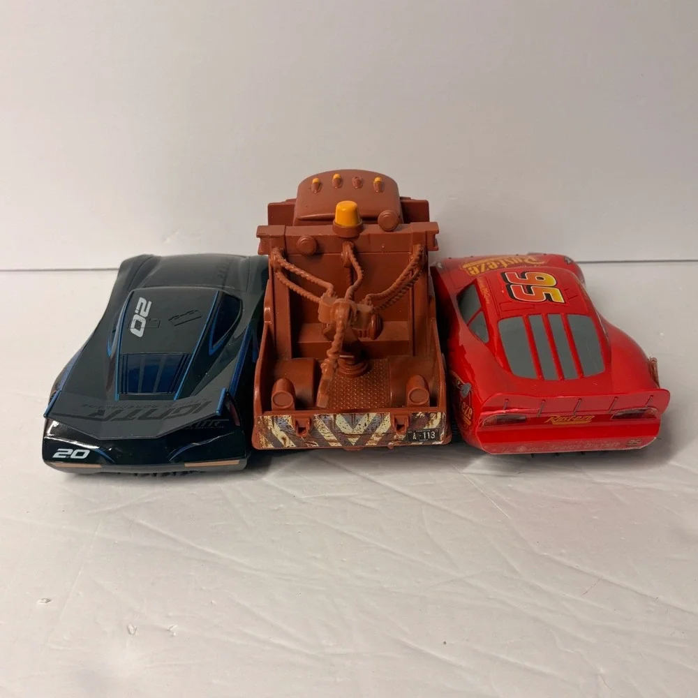 Disney Pixar Cars Vehicle Lot Lightning McQueen Tow Mater Jackson Storm Large